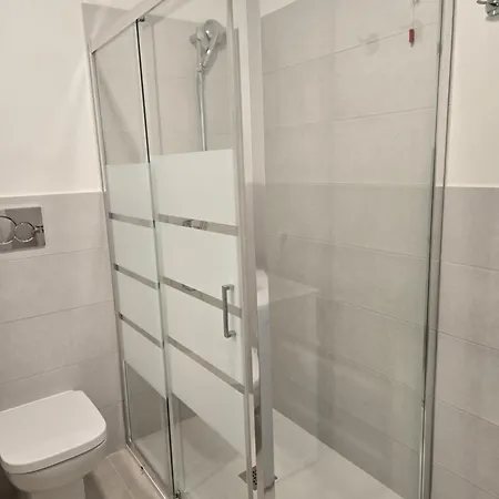 Brema House סירמיונה